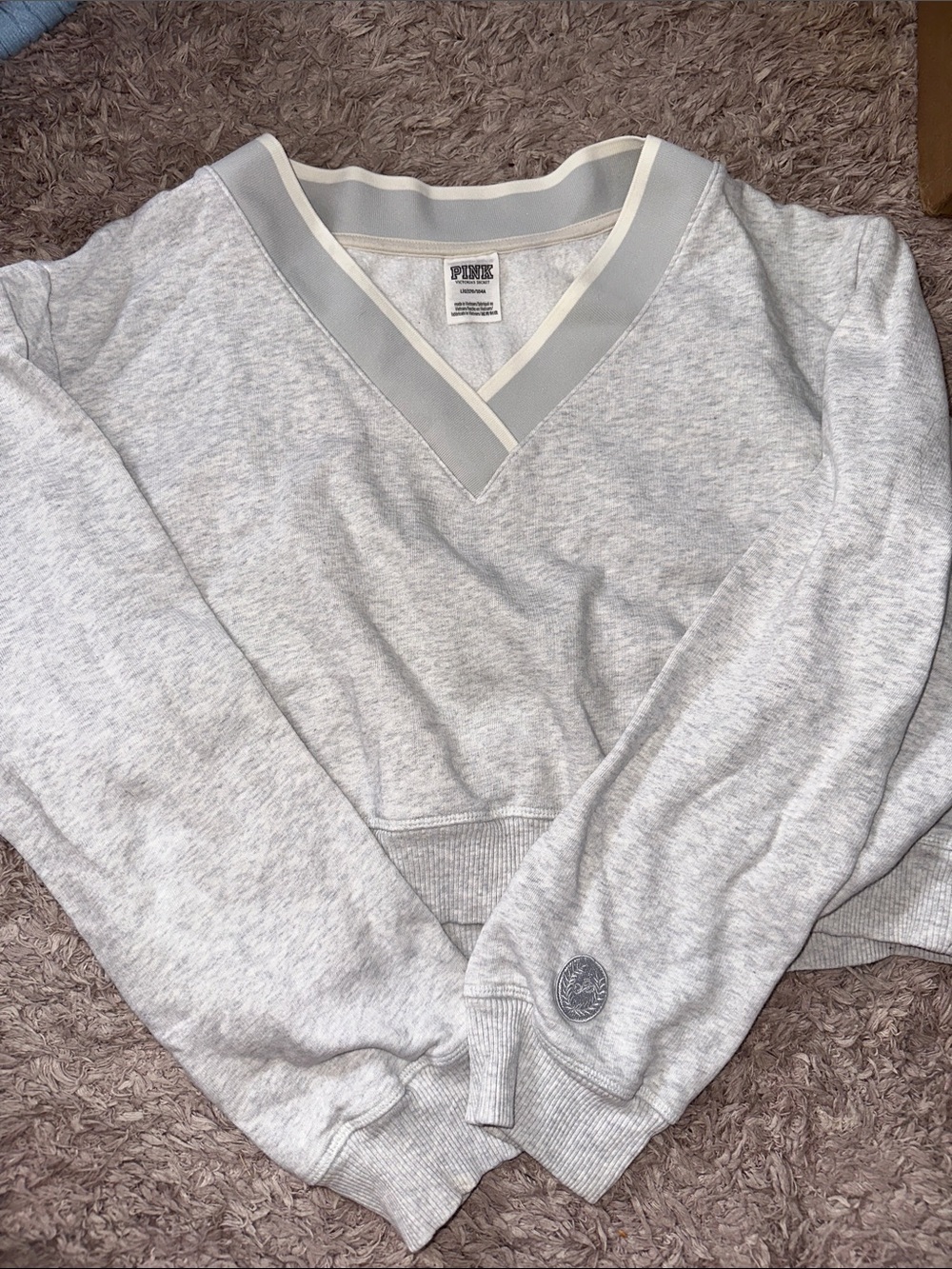 PINK Victoria's Secret Crop Light Gray V-Neck Sweater with Ivory Trim